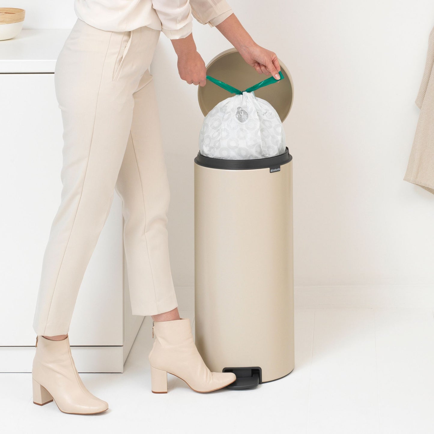 Pedal Bin NewIcon 30 Litre - Soft Beige