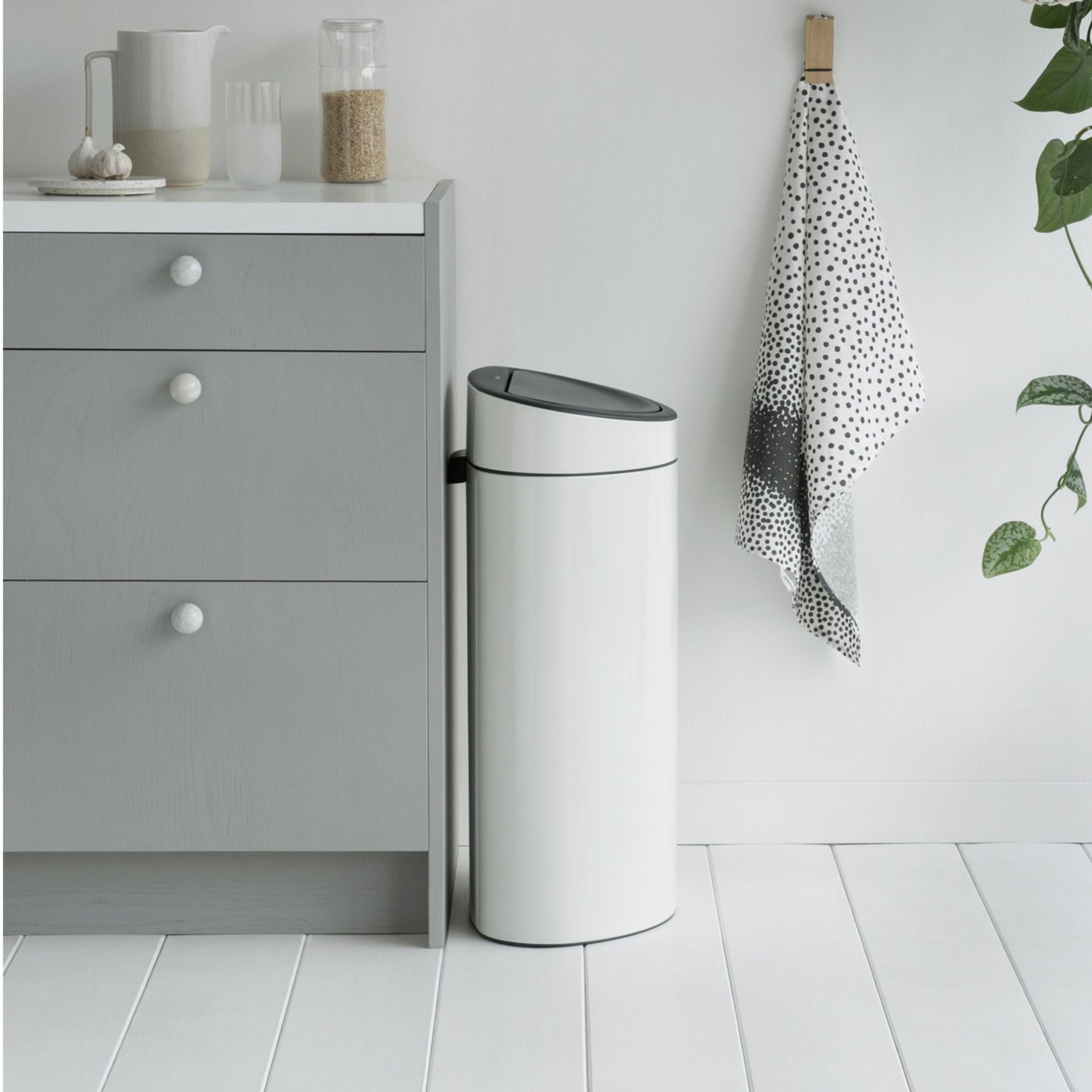 Touch Bin New 40 litre - White