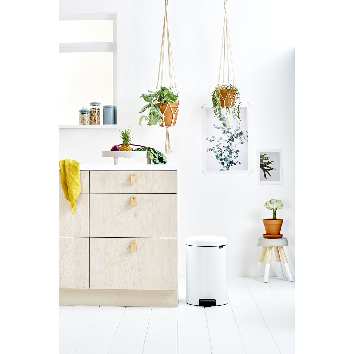 Pedal Bin NewIcon 20 Litre - White