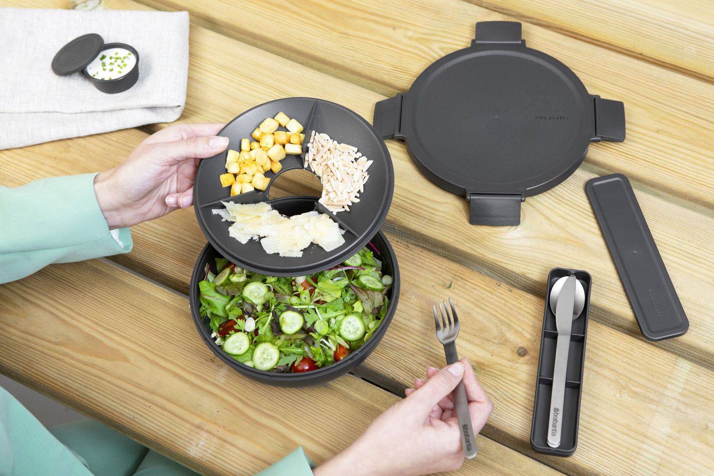 Make & Take Salad Bowl, 1.3 litre - Dark Grey
