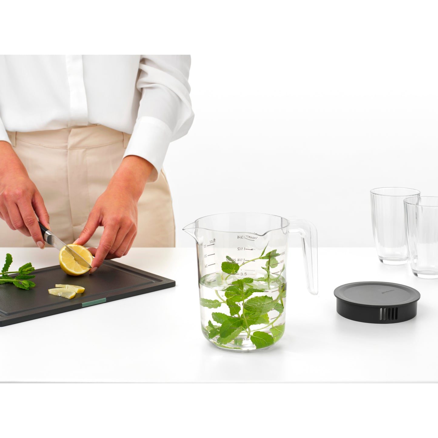 Measuring Jug, Set of 2 - Dark Grey