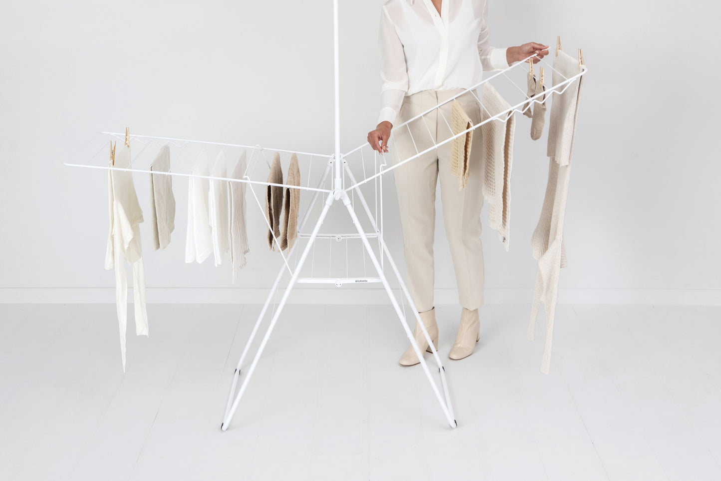 Hangon Drying Rack 25 metres + Rod White