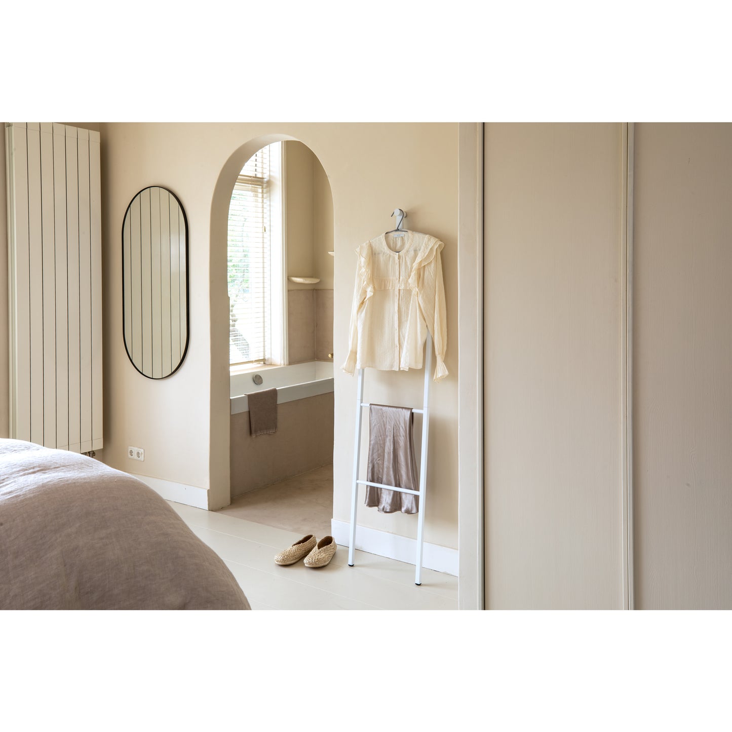 Linn Dressboy - White