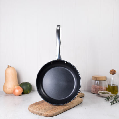 Brabantia Amsterdam 5 piece Cookware Set with Non-Stick Pan
