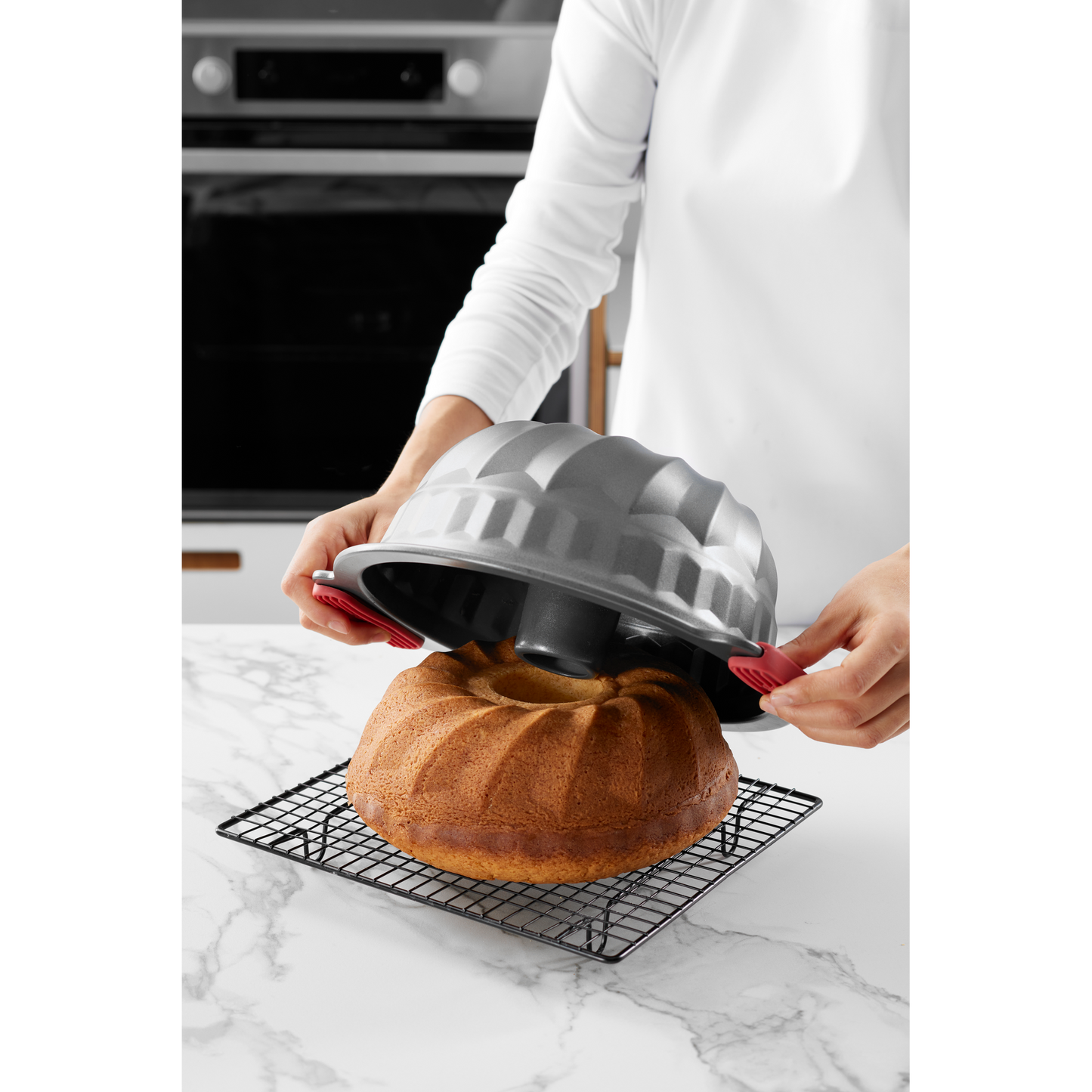 Non-Stick Bundt Cake Mould - Grey