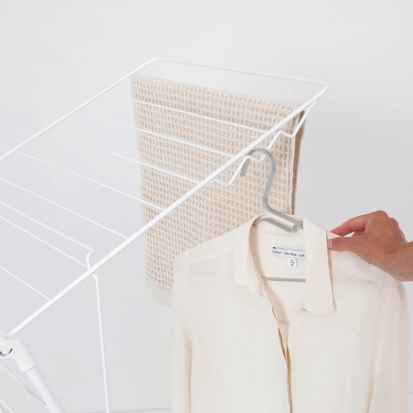 Hangon Drying Rack 25 metres Fresh White