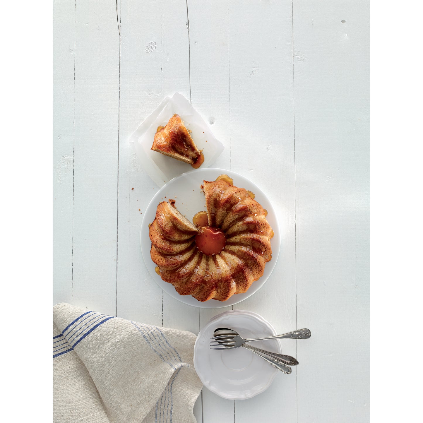 Silicone Deep Savarin Cake Mould, 22 cm