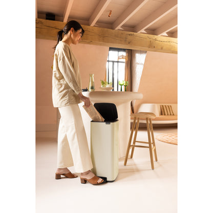 Bo Pedal Bin 30 Litre - Soft Beige