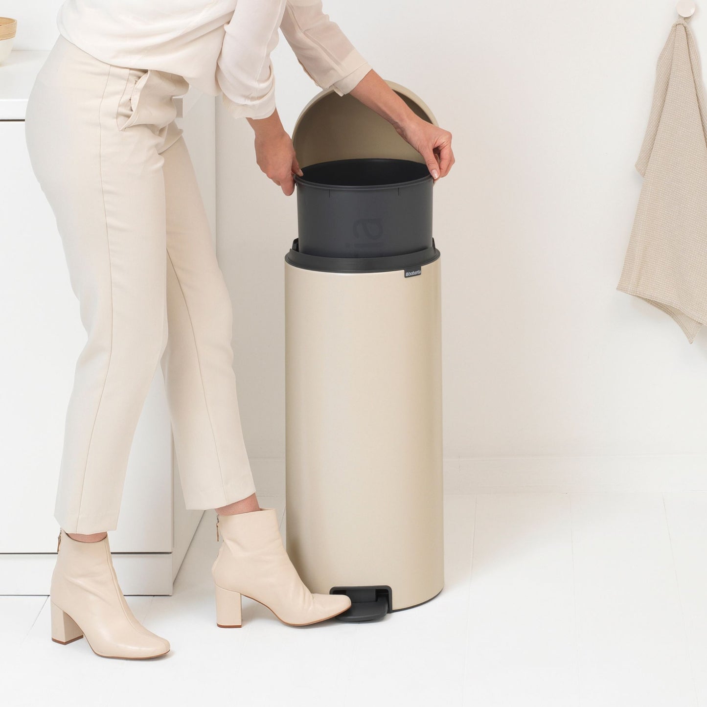 Pedal Bin NewIcon 30 Litre - Soft Beige