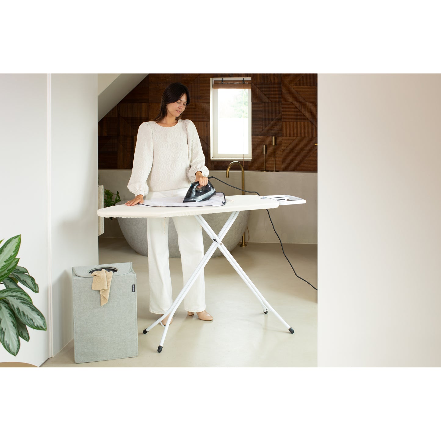 Ironing Board C, 124x45 cm, Solid Steam Iron Rest - Ecru