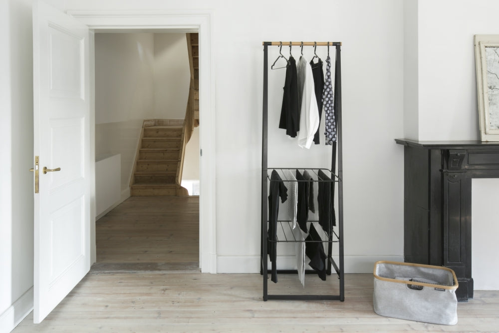 Linn Clothes Rack, Small - Black