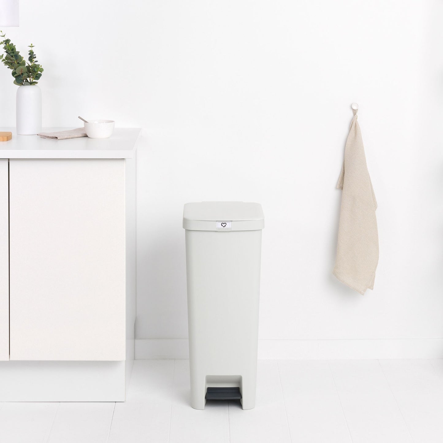 StepUp Pedal Bin 40 litre - Light Grey