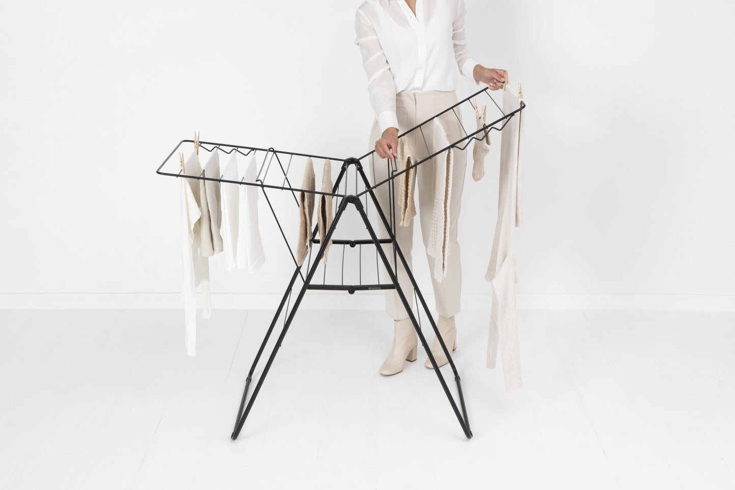 Hangon Drying Rack 20 metres Matt Black