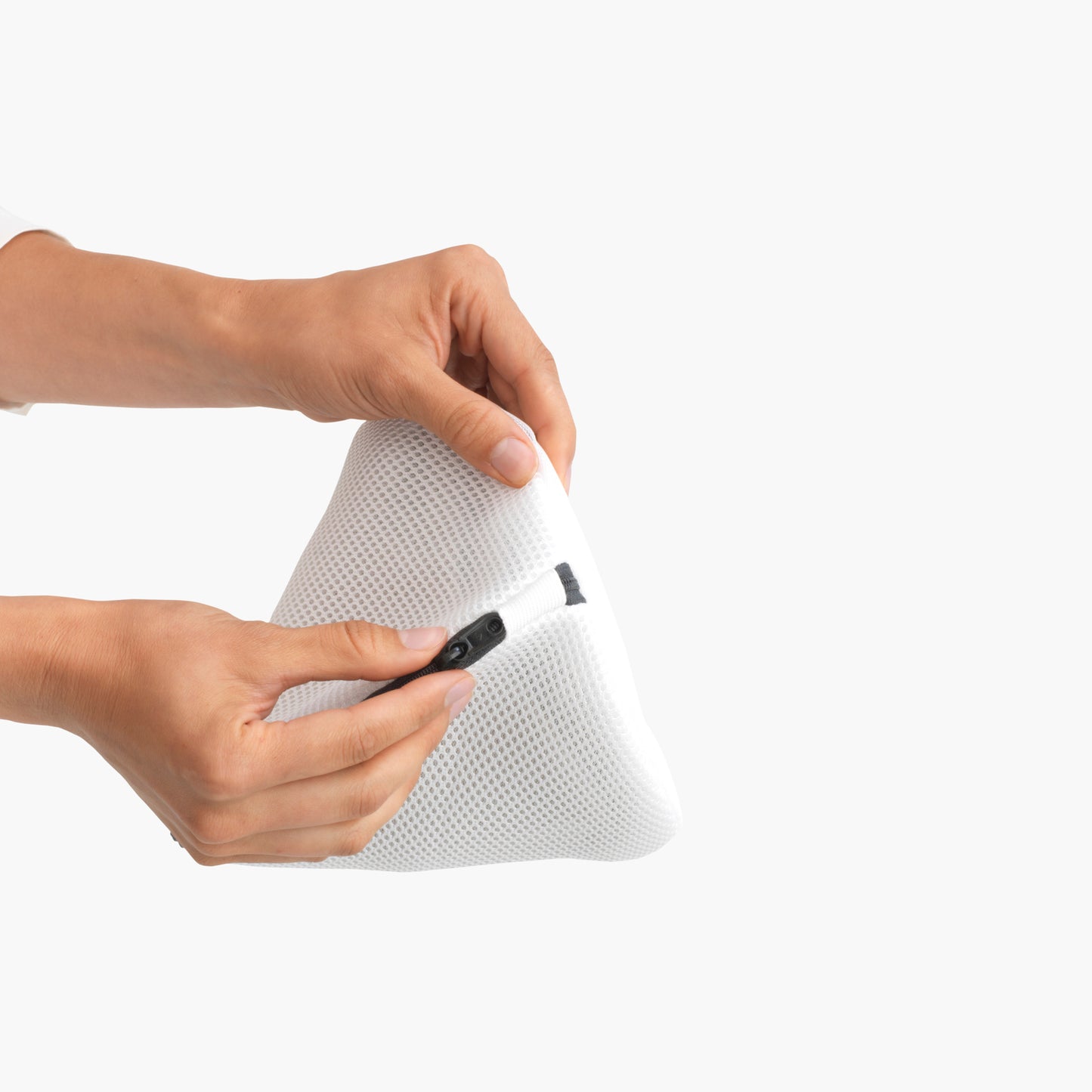 Bra, Sock and Wash Bag Set - White / Grey Zipper