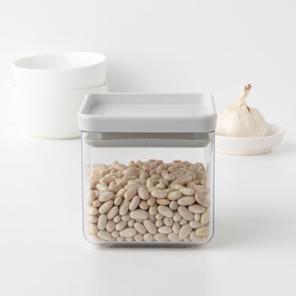 Tasty+ Square Canister 0.7 litre - Light Grey Lid