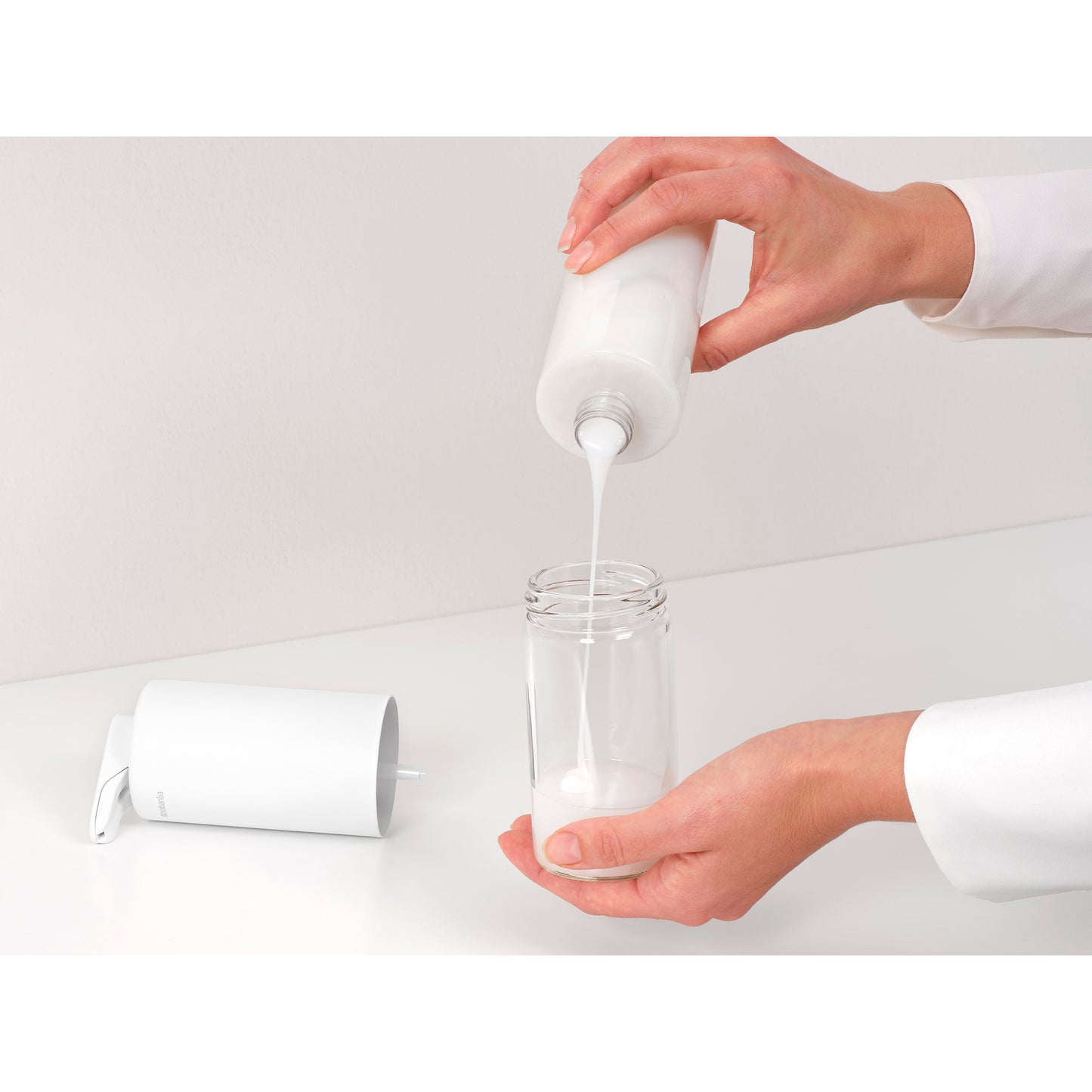 SinkStyle Soap Dispenser - Mineral Fresh White