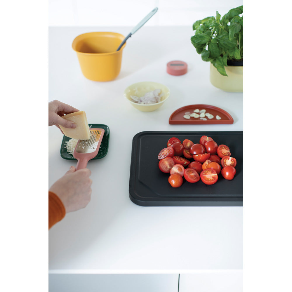 Tasty+ Coarse Grater plus Cover - Terracotta Pink
