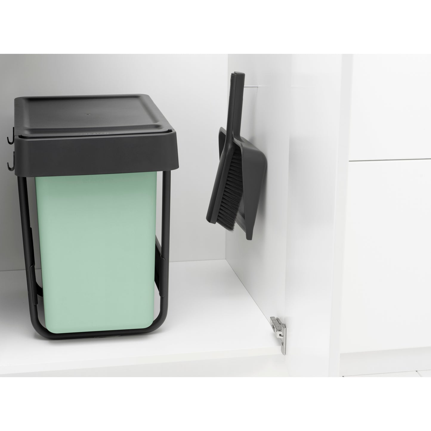 SinkSide Dustpan and Brush Set, with comb