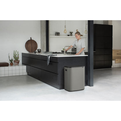Bo Touch Bin 60 litre - Mineral Concrete Grey