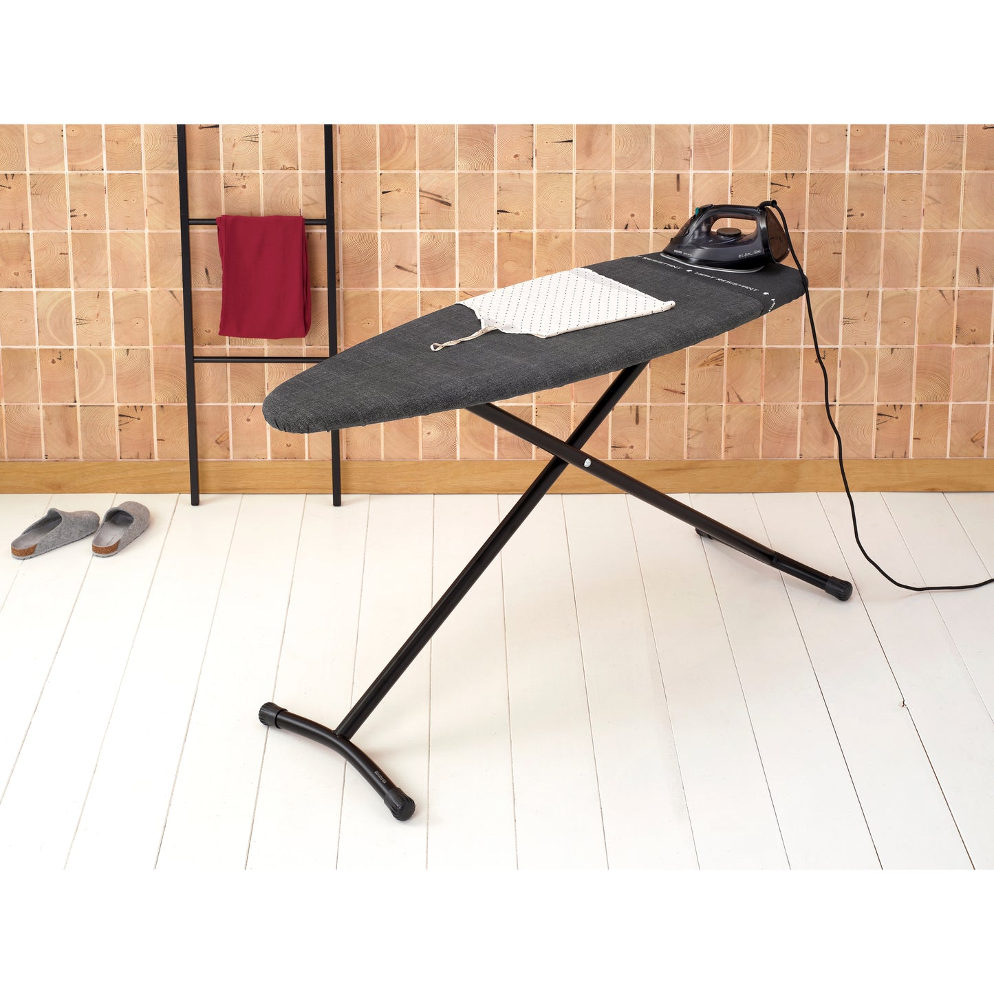 Ironing Board D 135x45 cm Heat Resistant Parking Zone - Denim Black