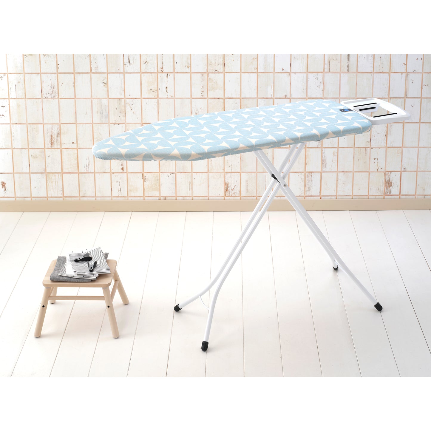 Ironing Board C, 124x45 cm, Solid Steam Iron Rest - Fresh Breeze
