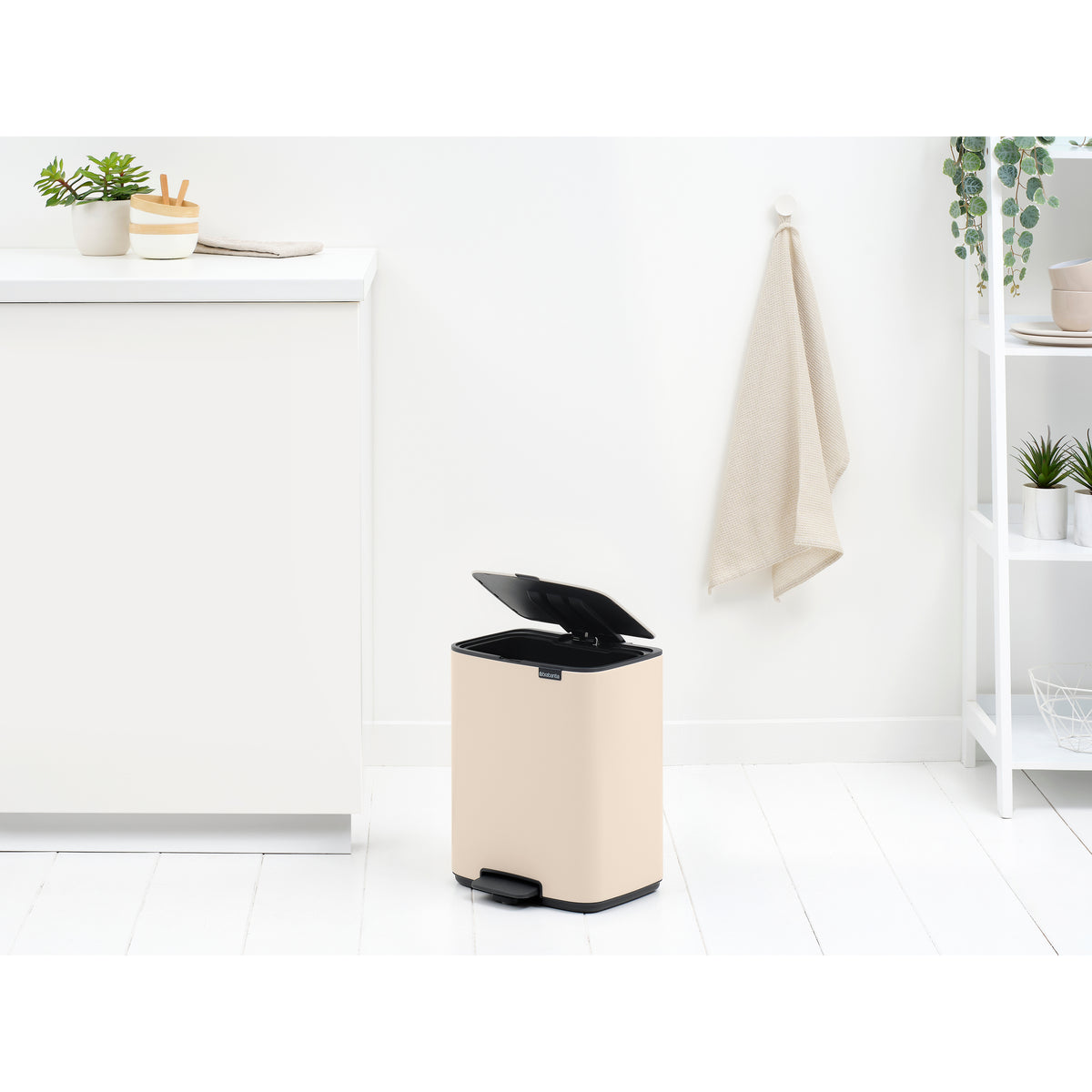 Bo Pedal Bin 12 Litre - Soft Beige