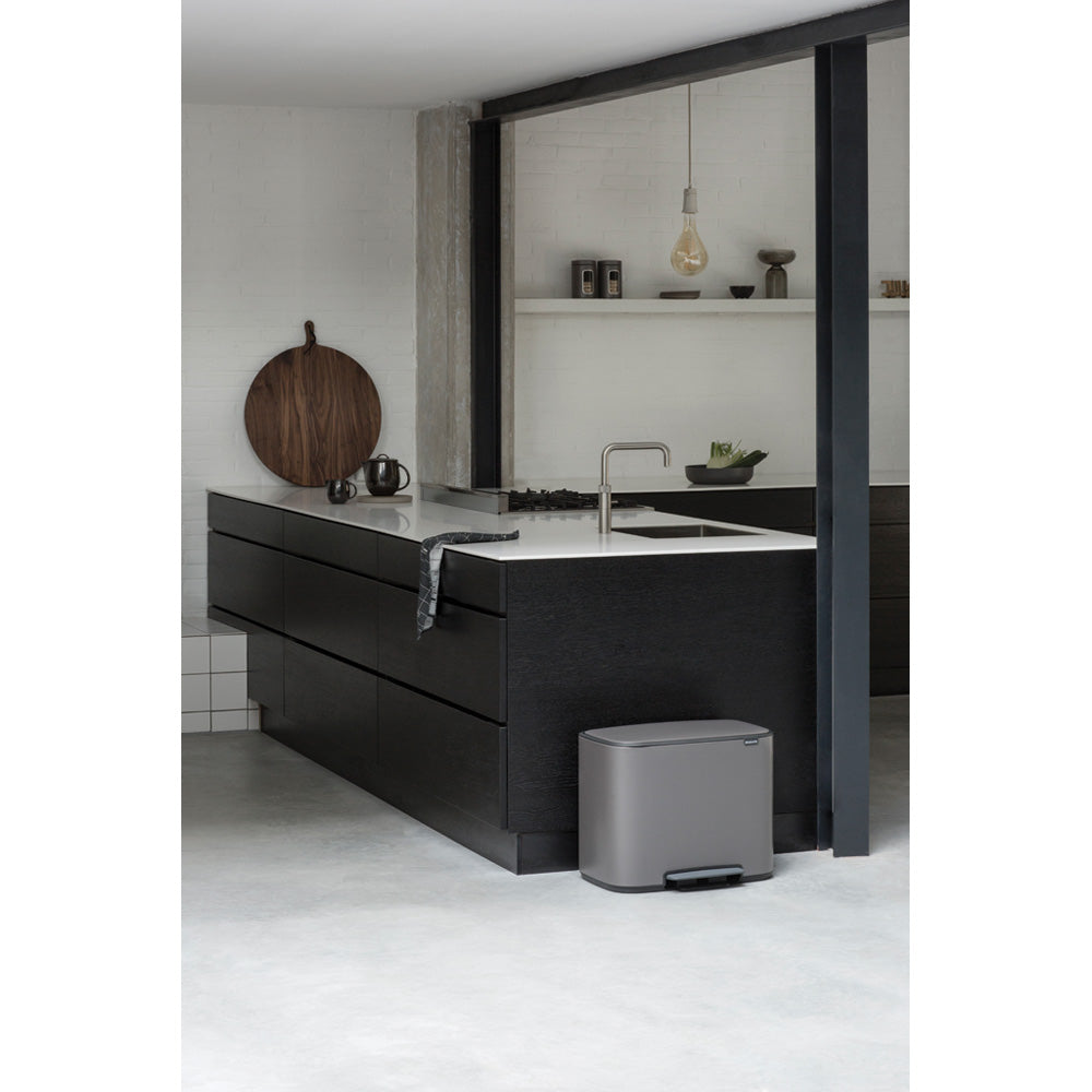 Bo Pedal Bin 36 litre - Platinum