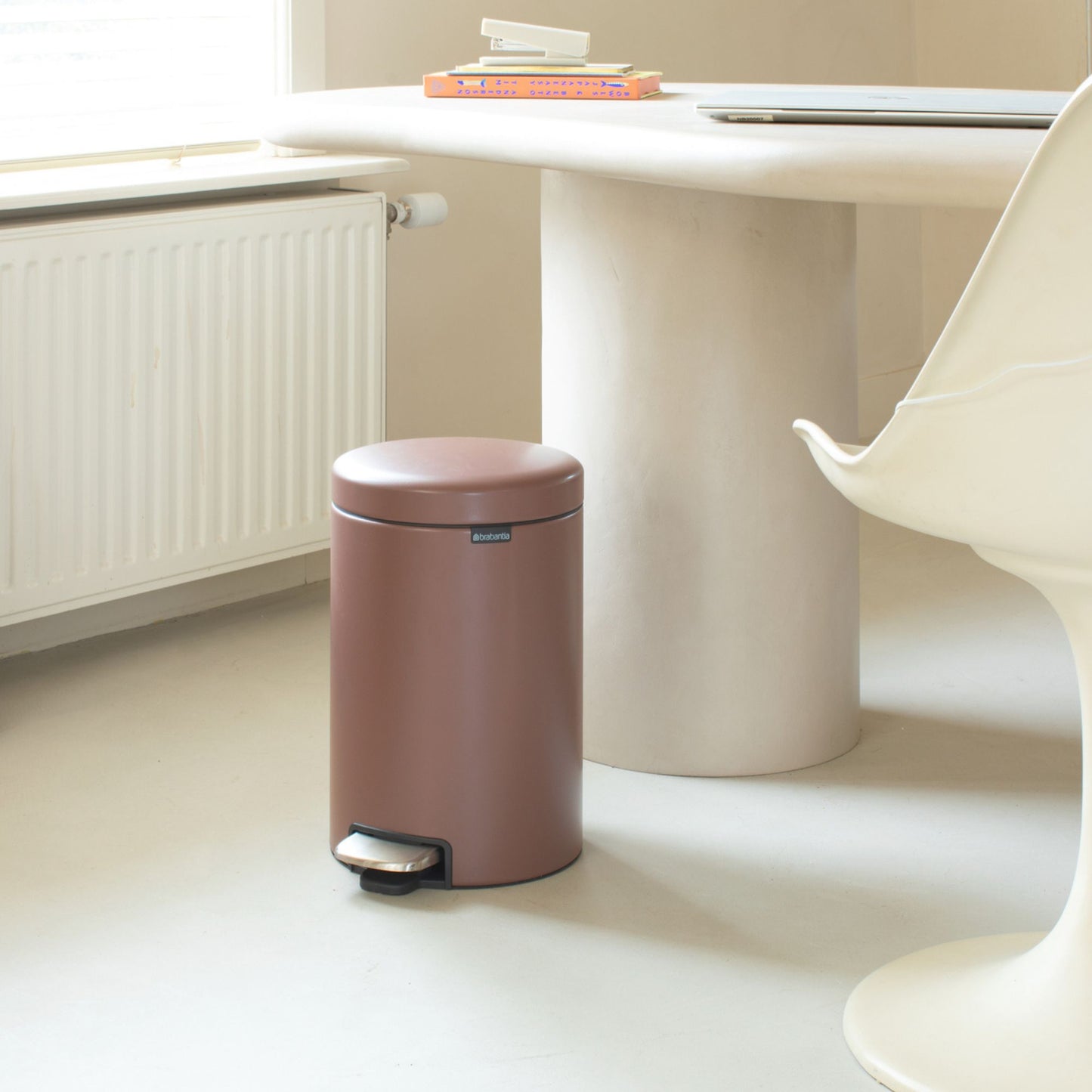Pedal Bin NewIcon 12 litre - Satin Taupe