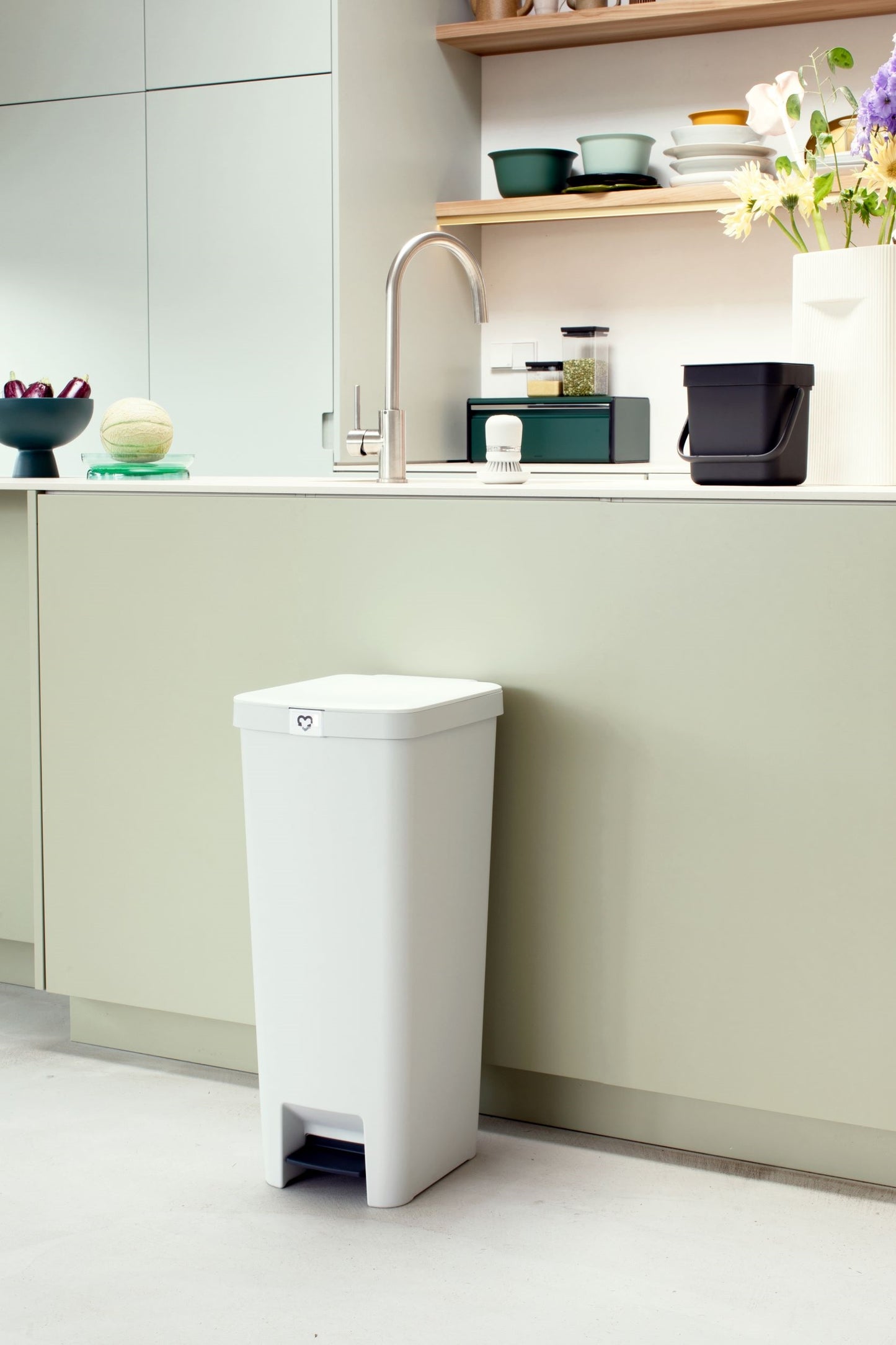 StepUp Pedal Bin 40 litre - Light Grey