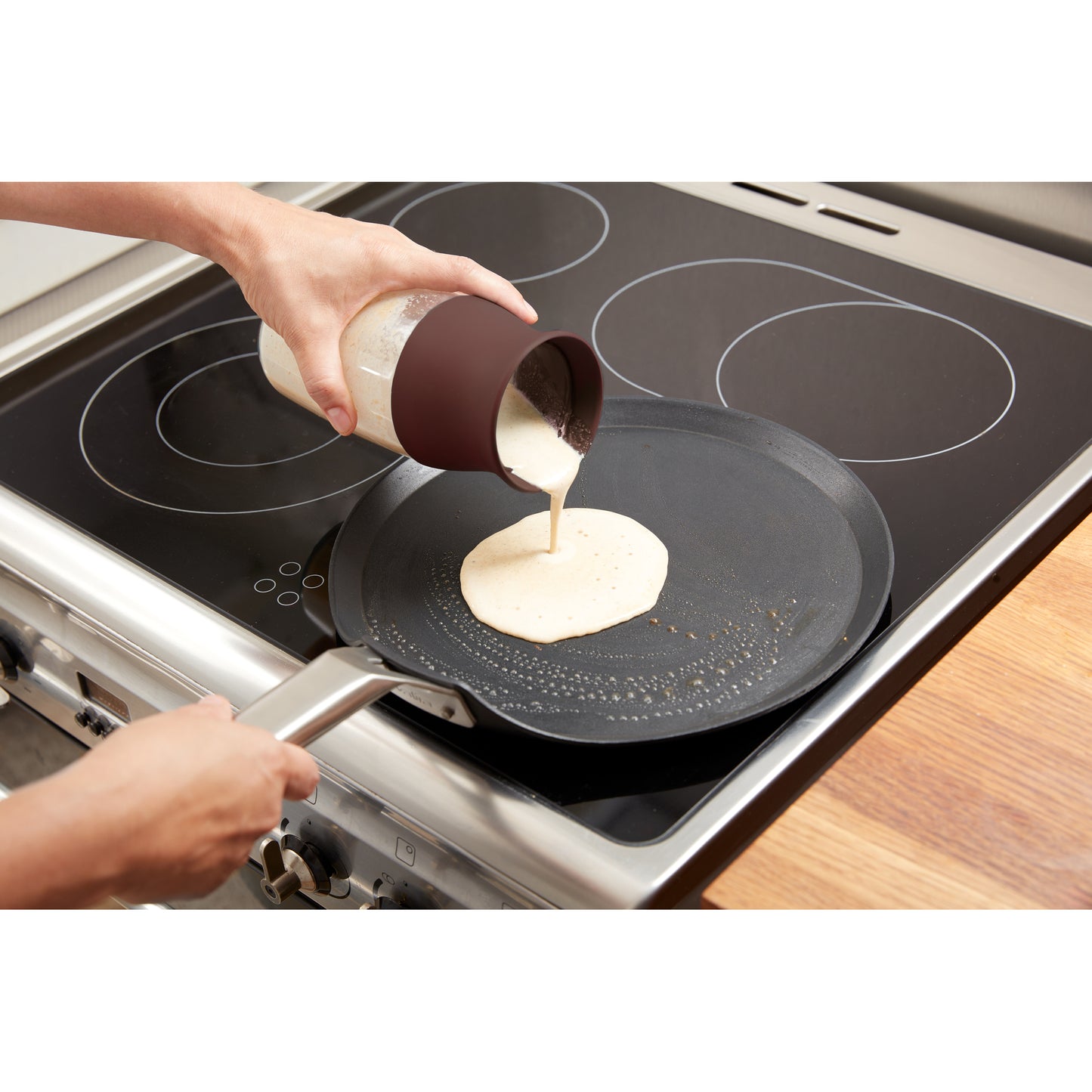 Pancake Batter Shaker - Brown
