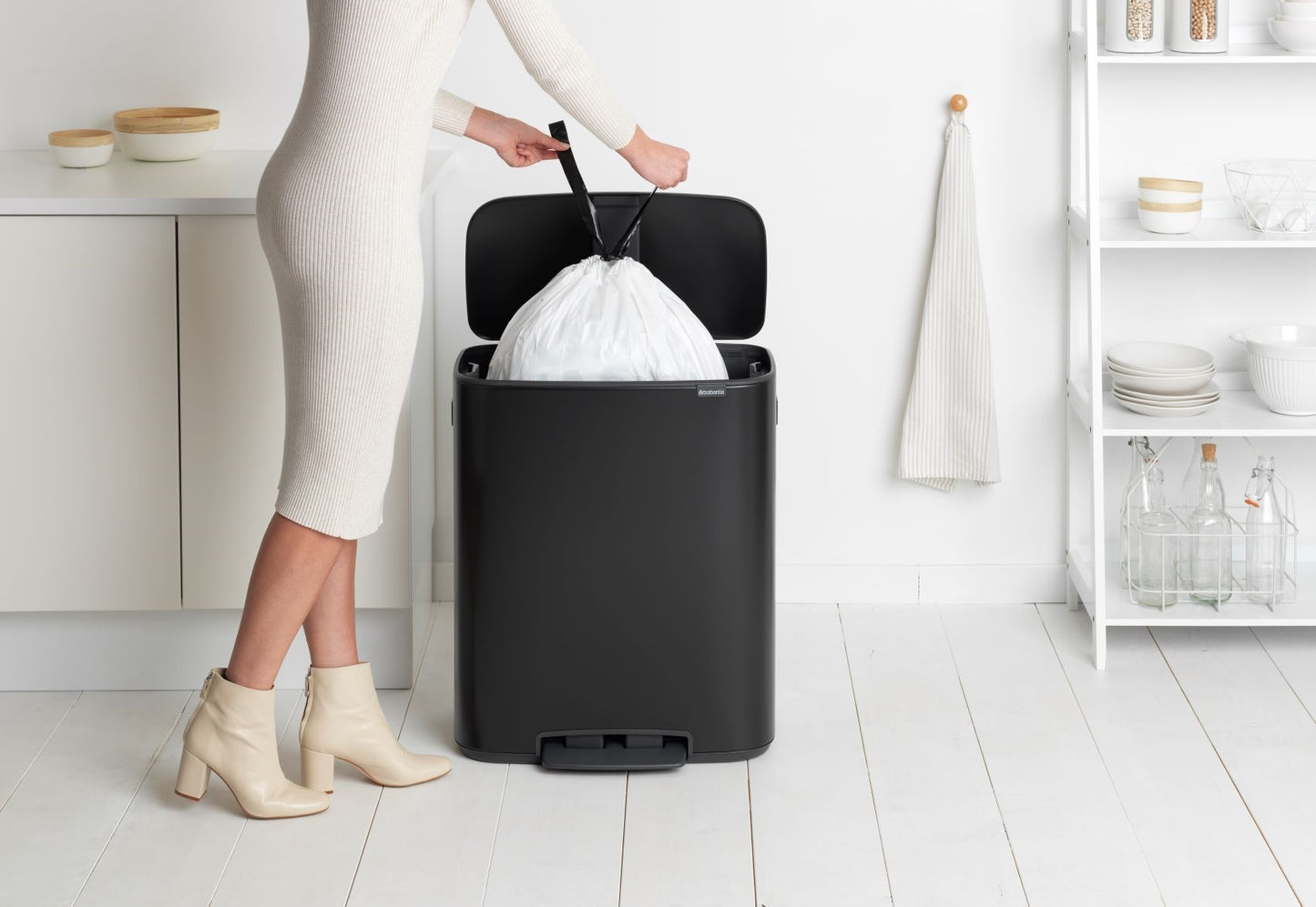 Bo Pedal Bin 60 litre - Matt Black
